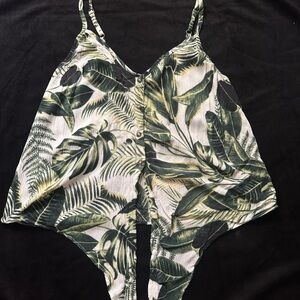 H&M Green Leaf Print Top